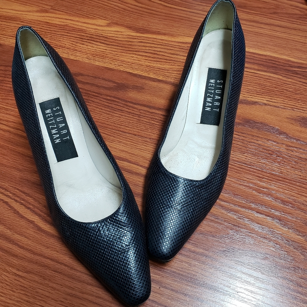 Stuart Weitzman Ossarah Navy Leather Pumps 6AA